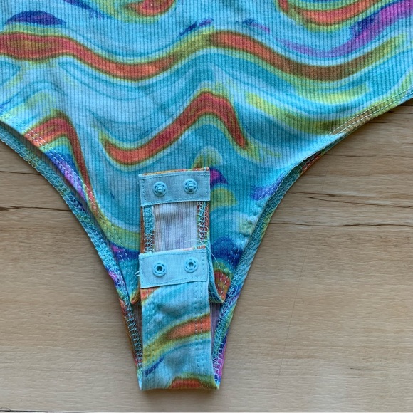 WILD FABLE Women's Multicolored Keyhole Neck Stretch Tank Bodysuit  size Medium - Picture 4 of 7